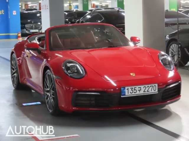 Porsche 911 2022 photo 2