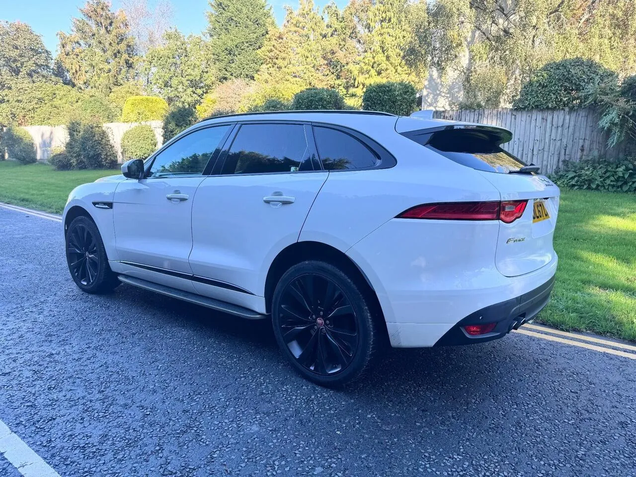 Jaguar F-Pace 2017 photo 4