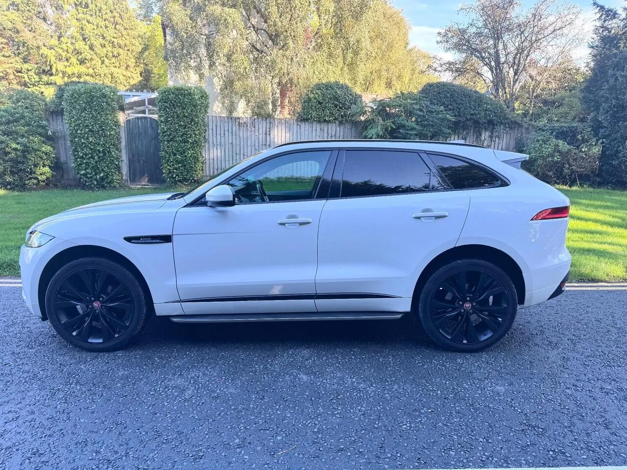 Jaguar F-Pace 2017 photo 3
