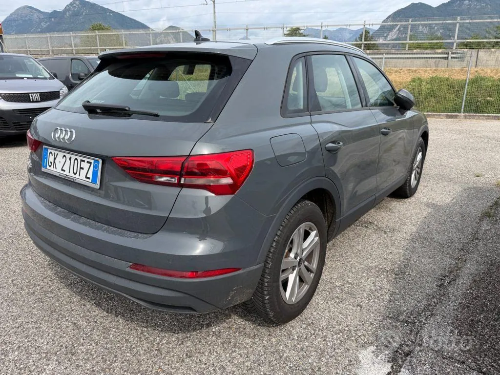 Audi Q3 2022 photo 4