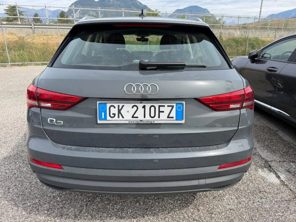 Audi Q3 2022 photo 5
