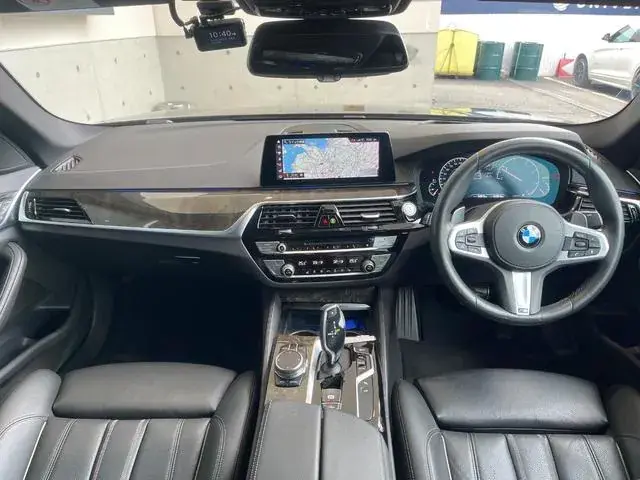 BMW 5 Series 2019 photo 2