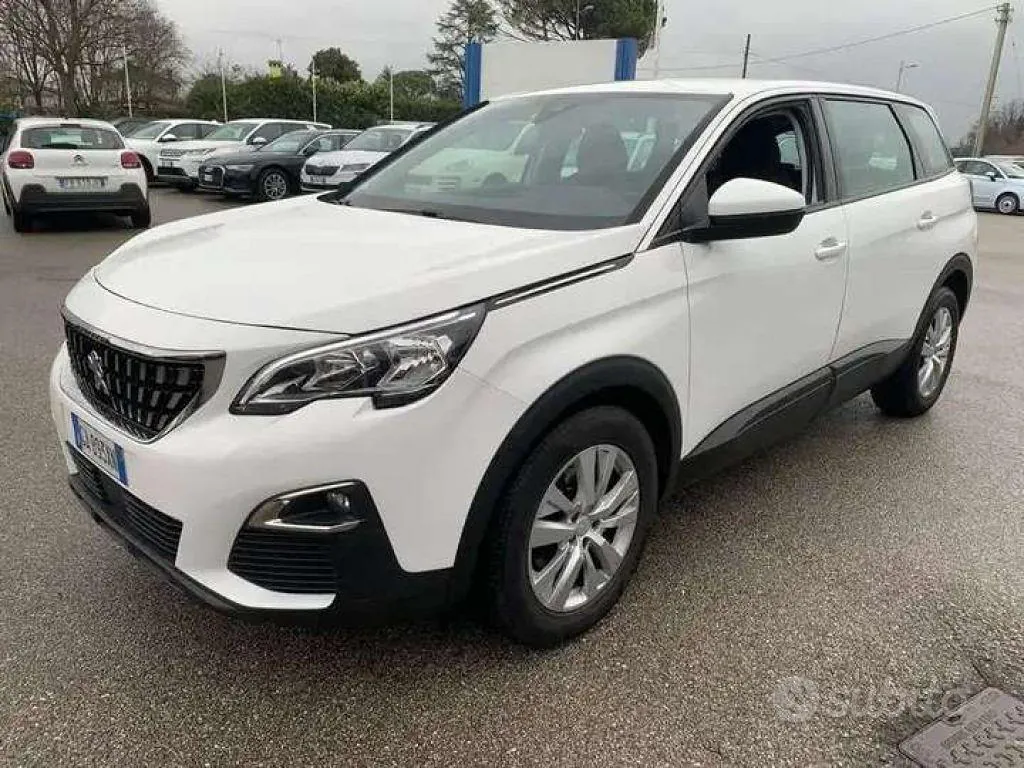 Peugeot 5008 2020 photo 2