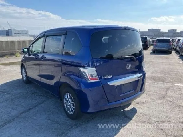 Honda Freed G 2014 photo 3
