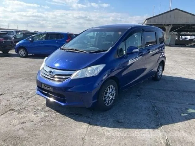 Honda Freed G 2014 photo 2