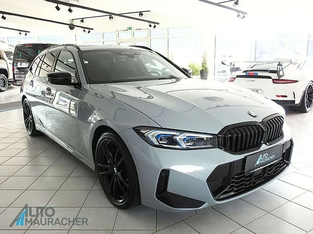 BMW 3 Series 2024 photo 2