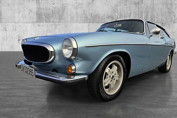 Volvo P1800 1972 photo 2