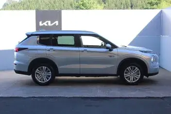 Mitsubishi Outlander 2022 photo 3