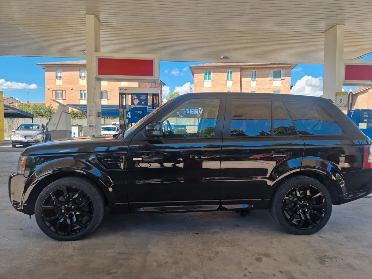 Land Rover Range Rover Sport 2011 photo 5