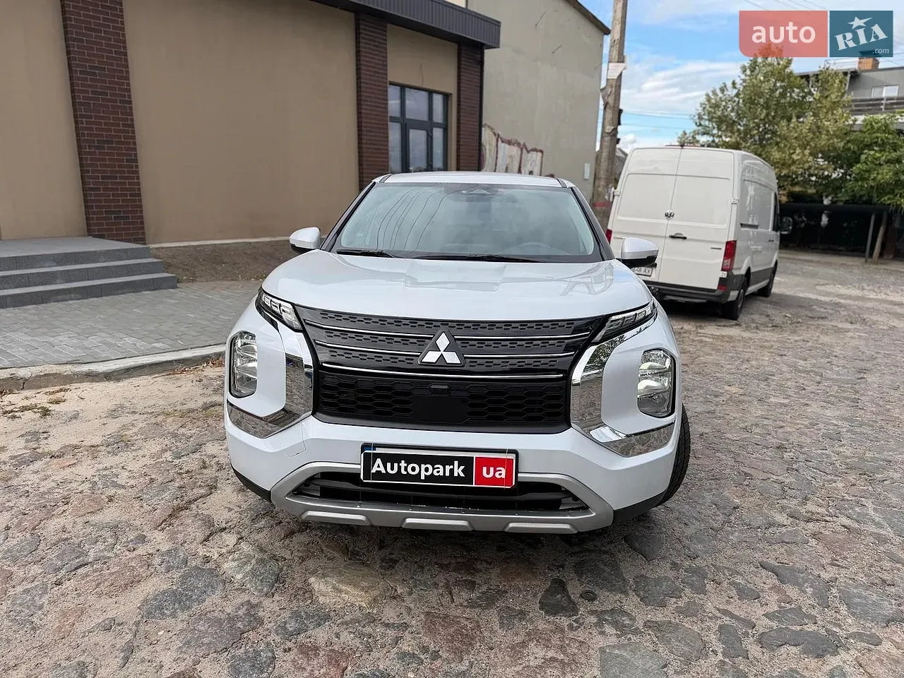 Mitsubishi Outlander 2021 photo 2