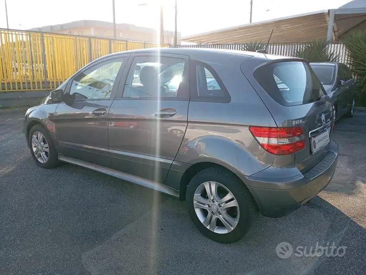 Mercedes-Benz B 180 Cdi Executive 2010 photo 5