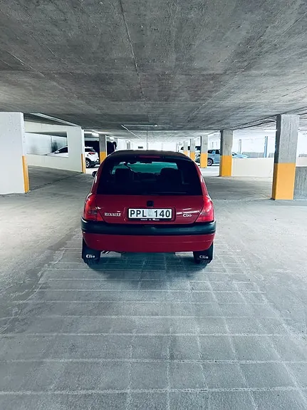 Renault Clio 2000 photo 2