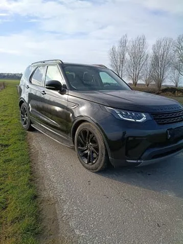 Land Rover Discovery 5
