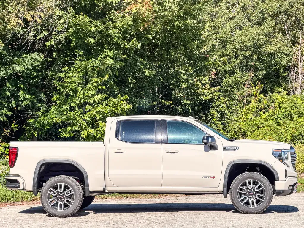GMC Sierra 1500 2026 photo 3