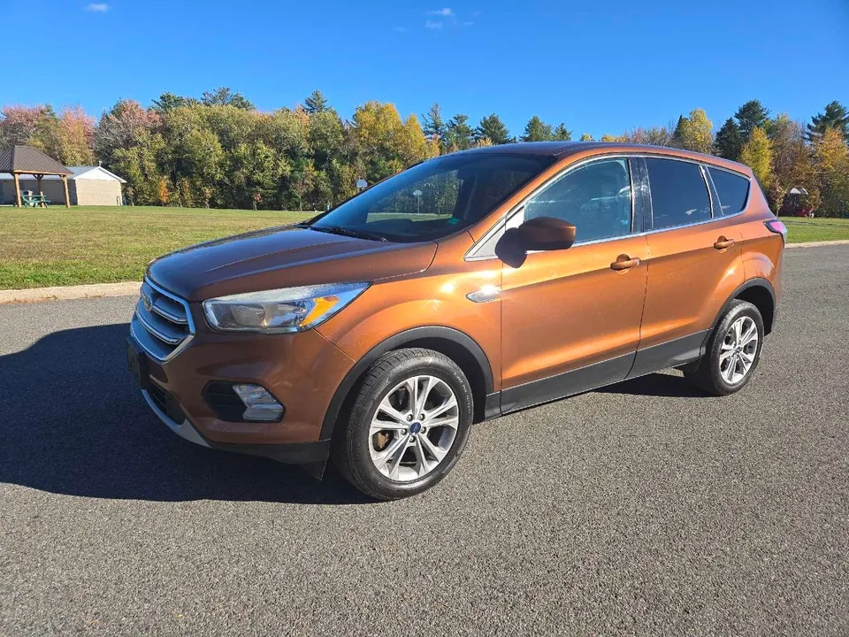Ford Escape 2017 photo 2