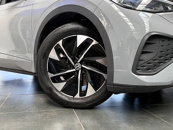 Volkswagen Id.5 2024 photo 2