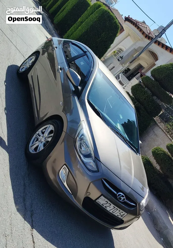 Hyundai Accent 2014 photo 3