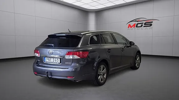 Toyota Avensis 2014 photo 3