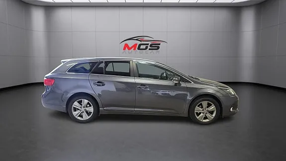 Toyota Avensis 2014 photo 5