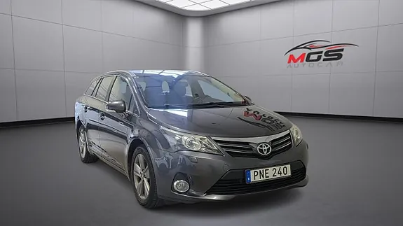 Toyota Avensis 2014 photo 2