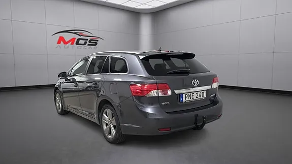Toyota Avensis 2014 photo 4