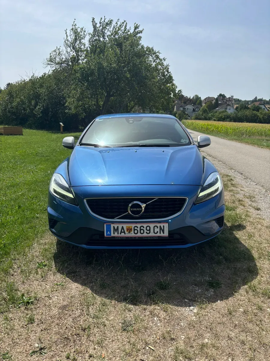 Volvo V40 2018 photo 2