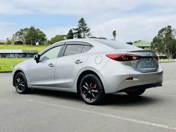 Mazda Axela 2015 photo 4