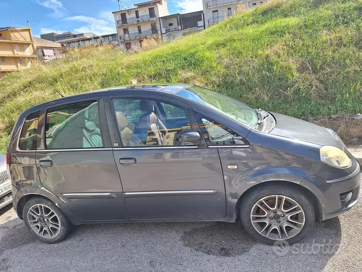 Lancia Musa 2009 photo 2
