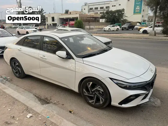 Hyundai Elantra 2024 photo 2