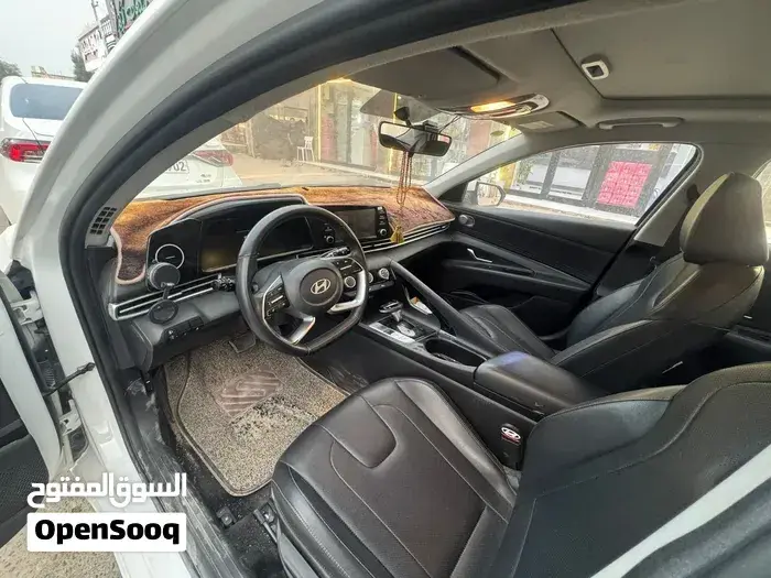 Hyundai Elantra 2024 photo 3