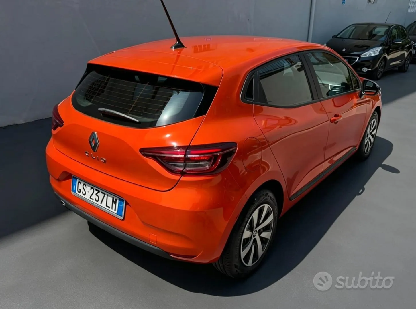 Renault Clio 2023 photo 3
