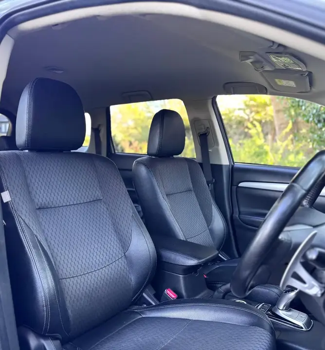 Mitsubishi Outlander 2015 photo 2