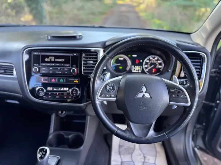 Mitsubishi Outlander 2015 photo 3