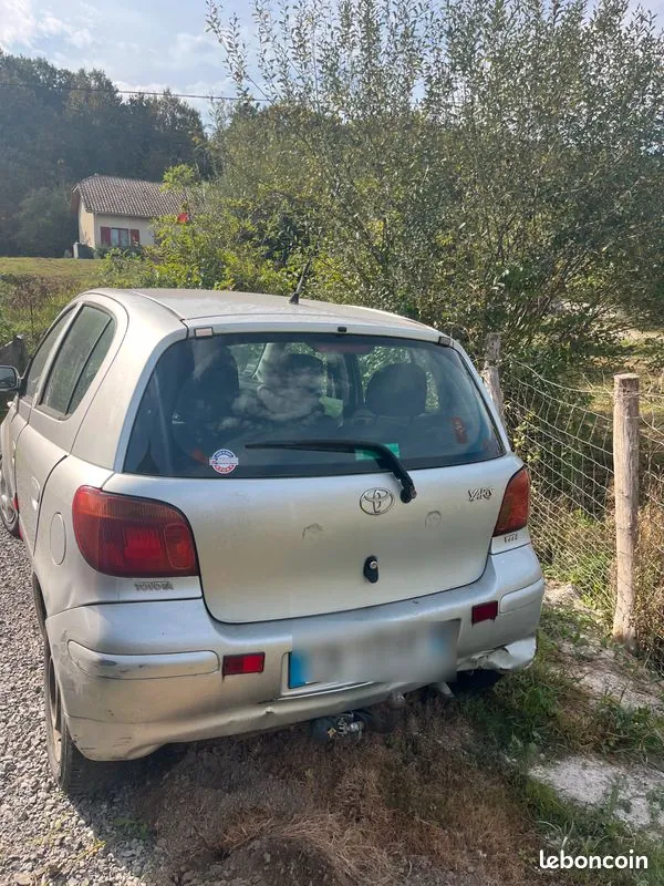 Toyota Yaris 2004 photo 4