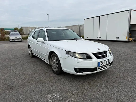 Saab 9-5 2010 photo 2