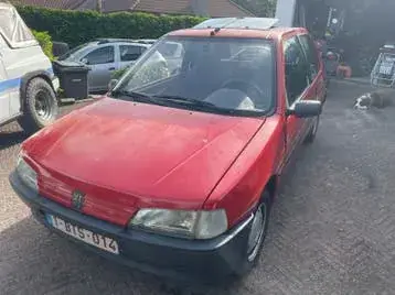 Peugeot 106 1994 photo 2