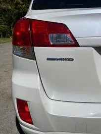 Subaru Legacy 2011 photo 4