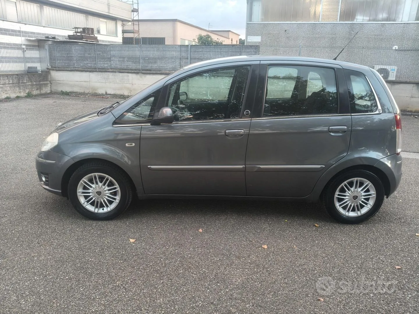 Lancia Musa 2010 photo 3