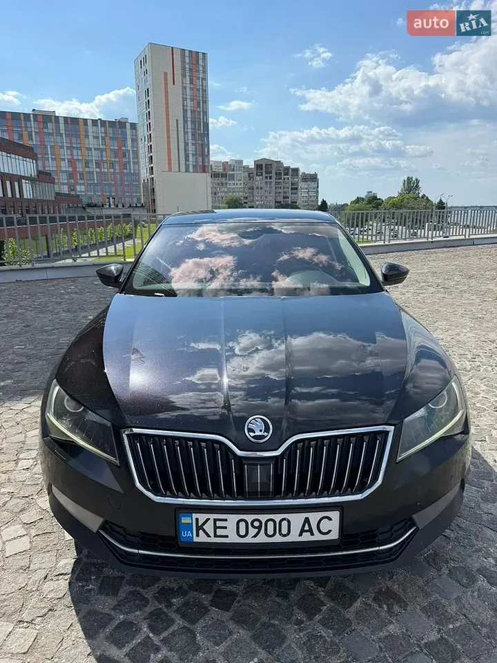 Skoda Superb 2017 photo 2