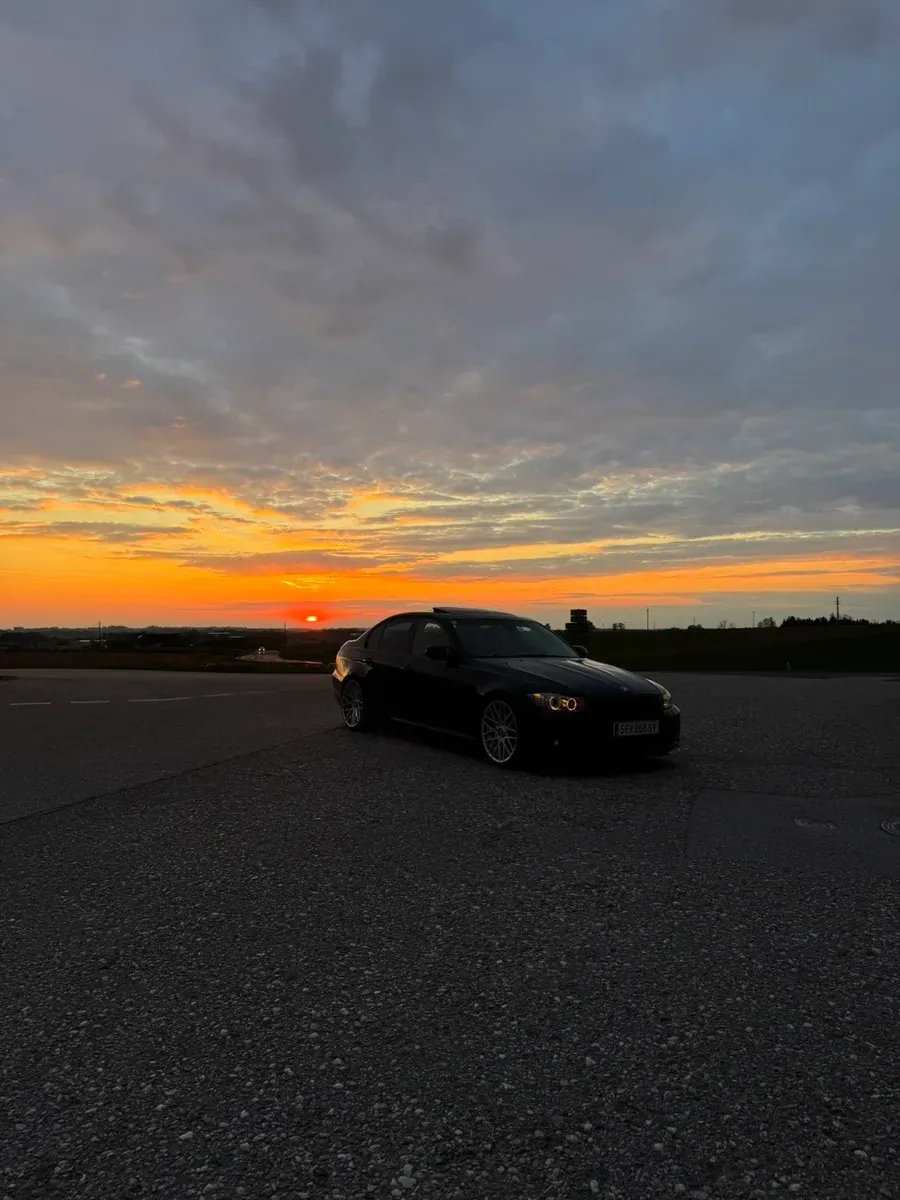 BMW 3 Series 2009 photo 3