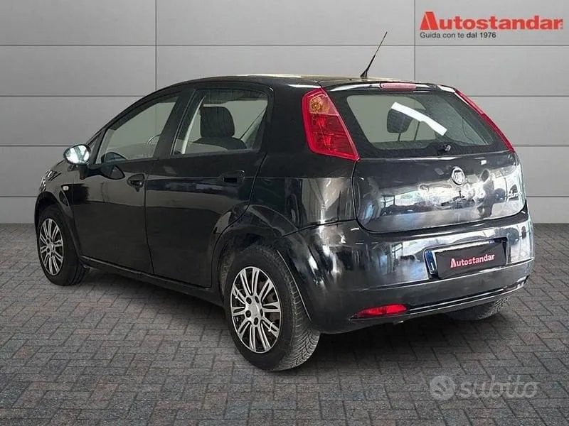 Fiat Grande Punto 2008 photo 4
