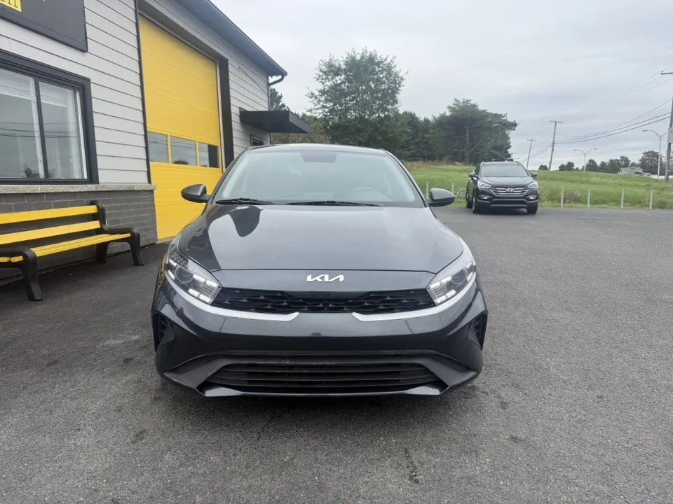 Kia Forte 2023 photo 2