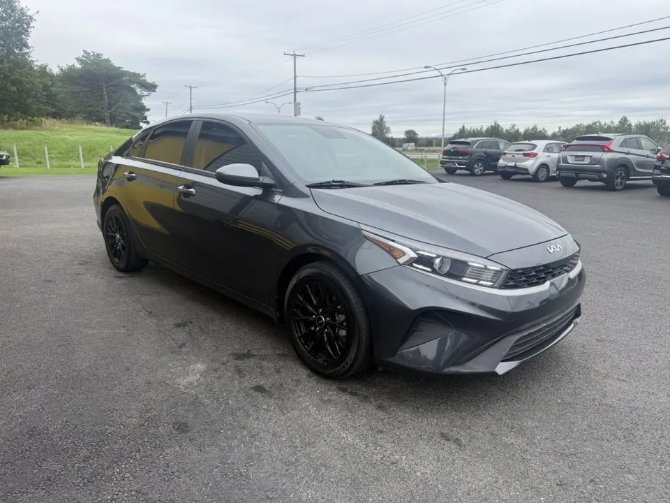 Kia Forte 2023 photo 3