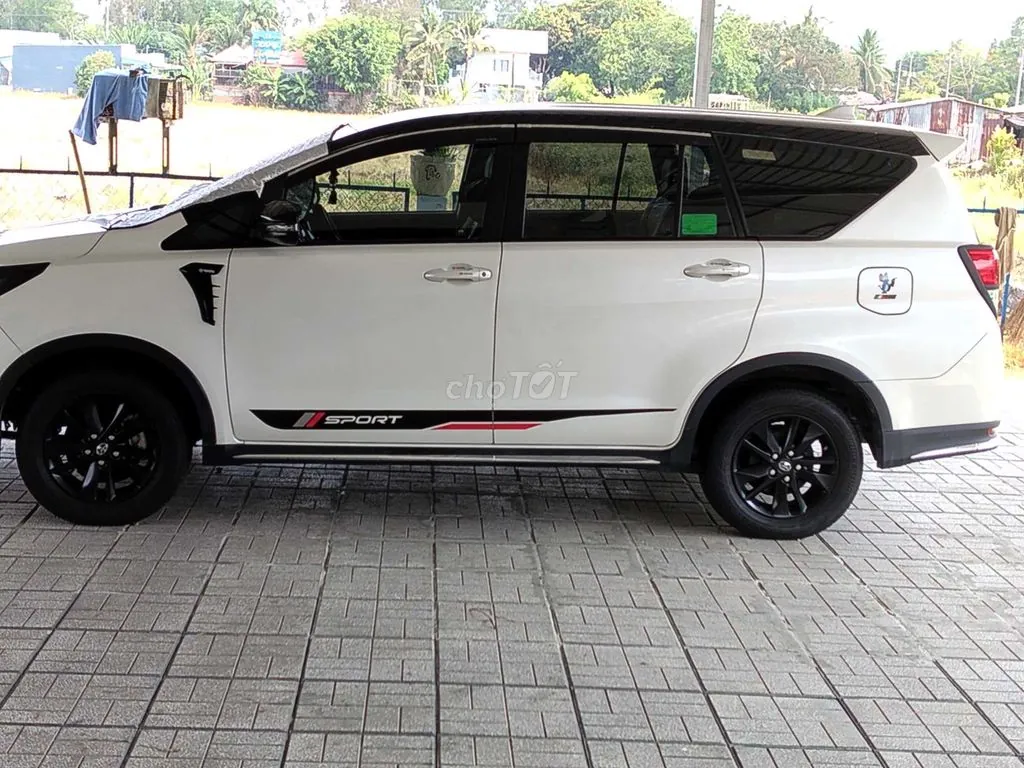 Toyota Innova 2019 photo 2