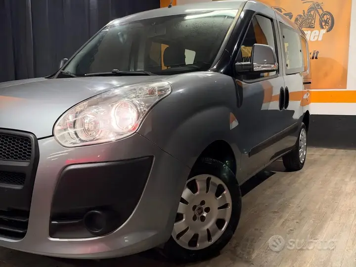 Fiat Doblo 2012 photo 2