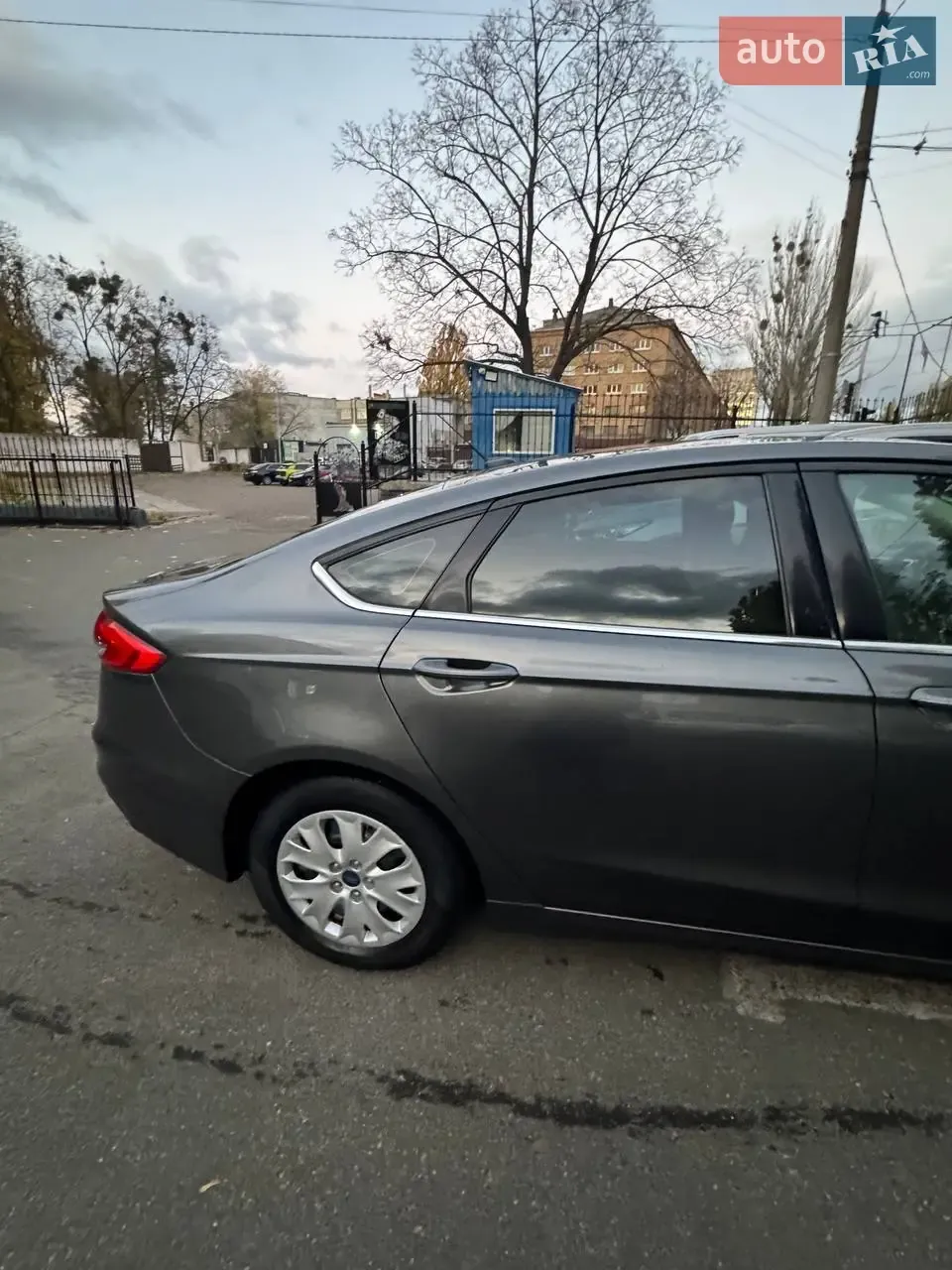 Ford Fusion 2019 photo 2