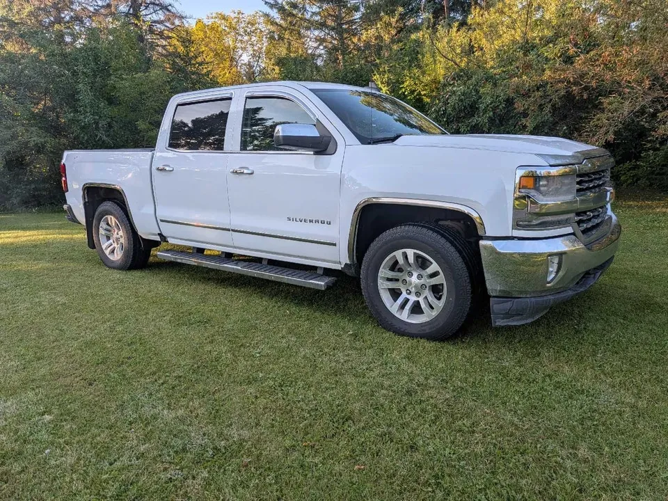 Chevrolet Silverado 1500 2018 photo 2