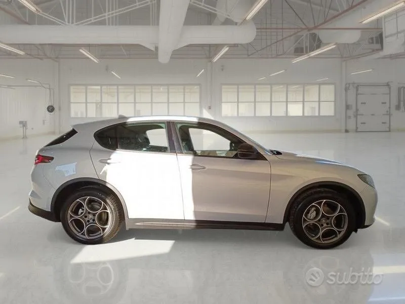 Alfa Romeo Stelvio 2023 photo 3