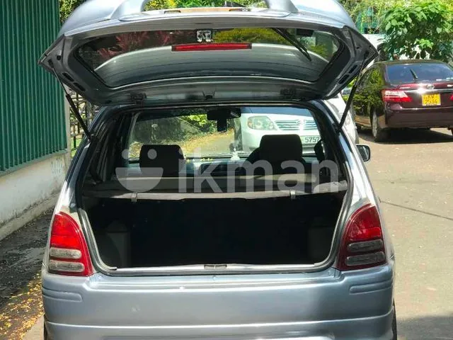 Toyota Starlet 1998 photo 2