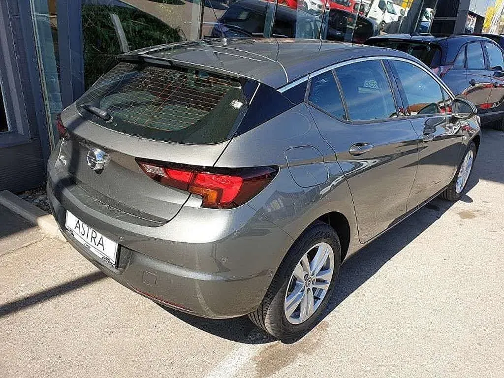 Opel Astra 2020 photo 2